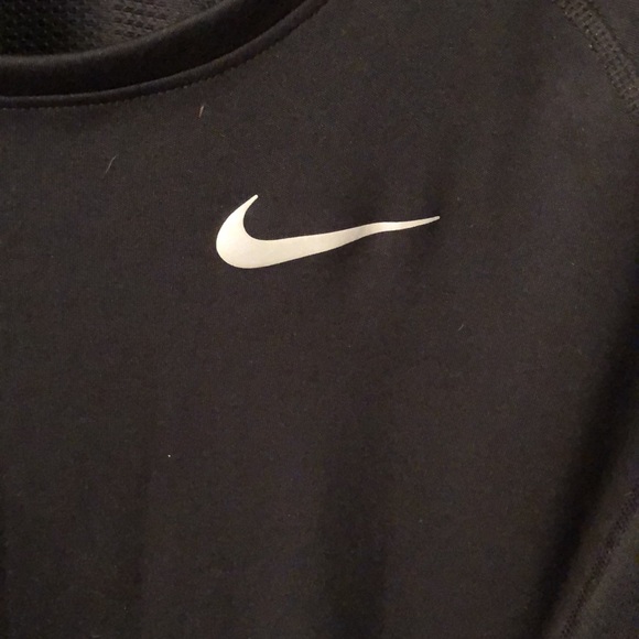 NIKE WOMENS LARGE BLACK DRI-FIT LONG SLEEVE RUNNING SHIRT - Picture 3 of 8